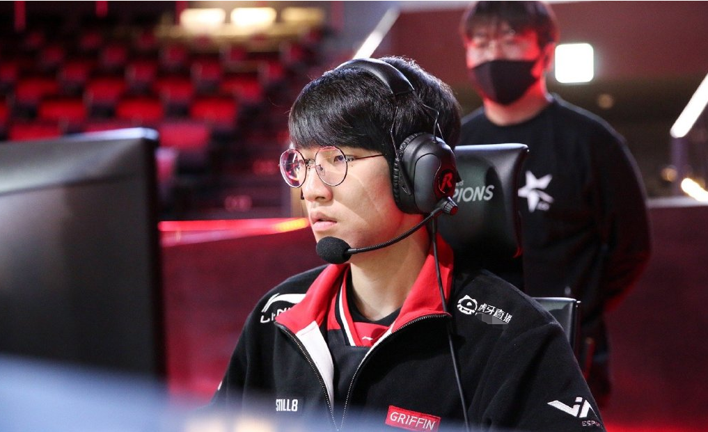 开云平台-EG翻盘IG，Hanssama线上压制力十足顶尖较量四强赛，成为赛场最大亮点