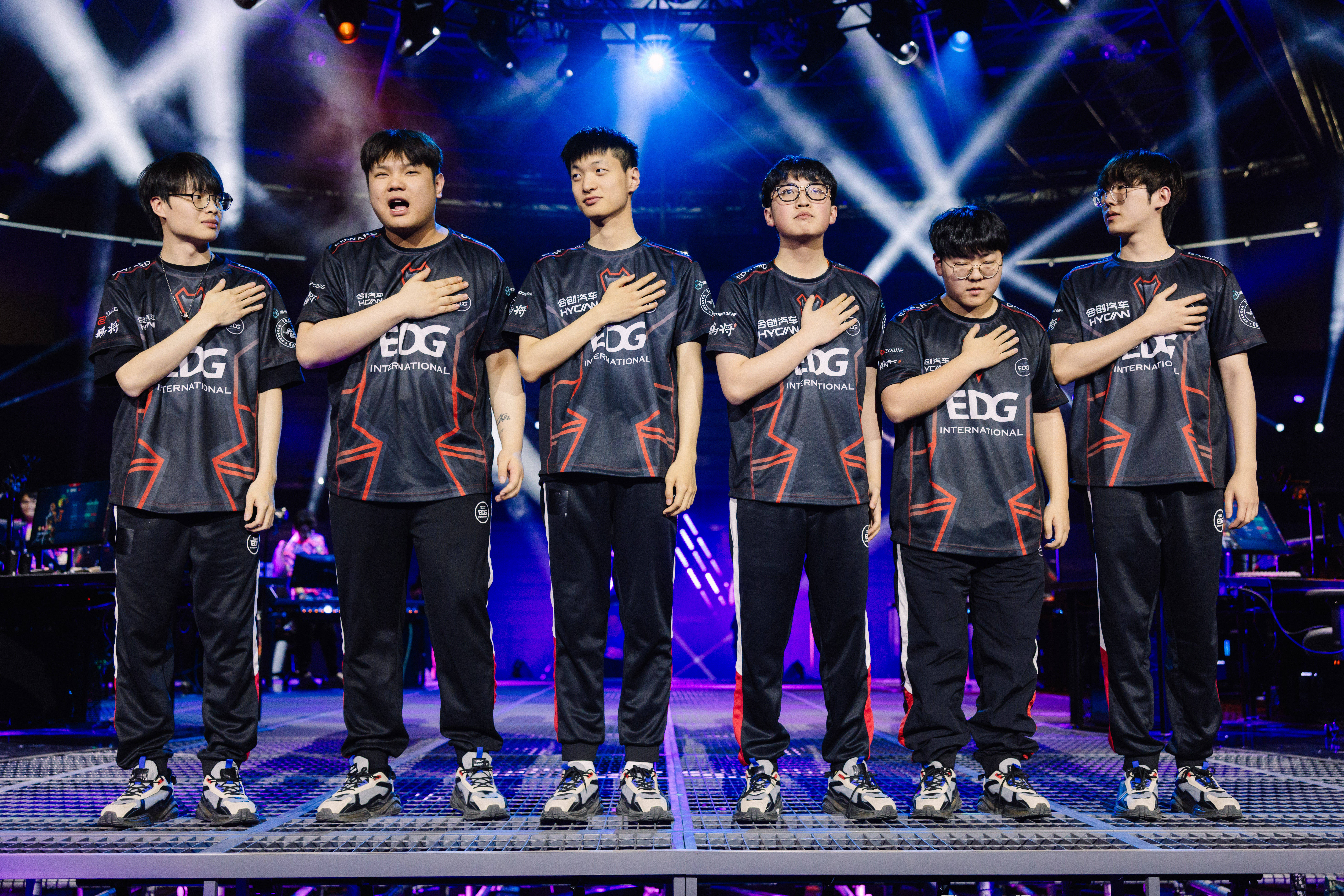 EDG轻取JDG，Crisp开启传奇时刻激烈交锋2025世界赛，留下经典瞬间