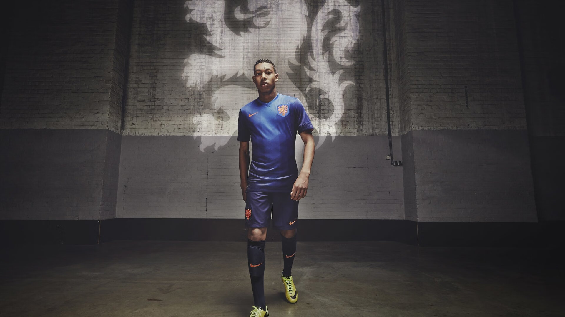 开云体育入口-独舞绿茵，锋线之殇—卡拉斯科用个人魔法点亮波兰与乌克兰的战术棋局