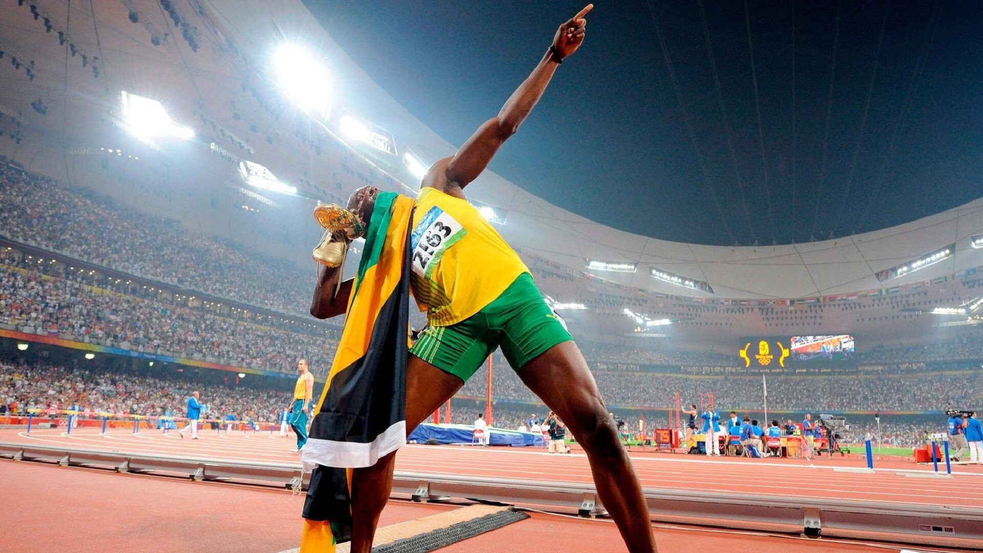 小国屠龙！冰岛力克智利，马丁内利一传一射导演逆转奇迹